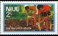 Niue 1977 - serie Attività locali e welfare - soprastampati: 16 c su 2 c